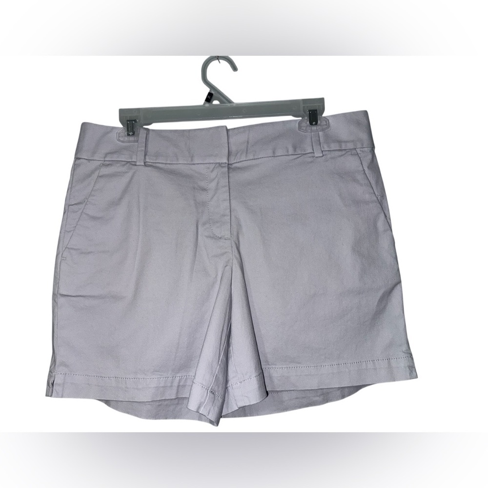 ⚡️NWT LOFT The Rivera Short Light Gray Women's Bermudas Size 8 - Picture 1 of 3